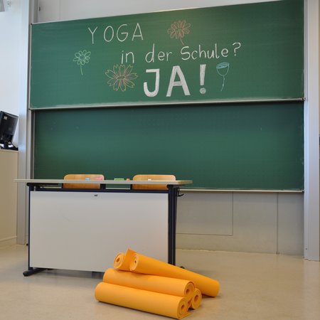 Yoga in der Schule Freiburg | Yoga-Projekt mit Schülerinnen und Schüler | Yogatoday
